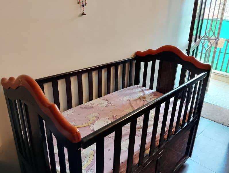 Baby cot for sale 4