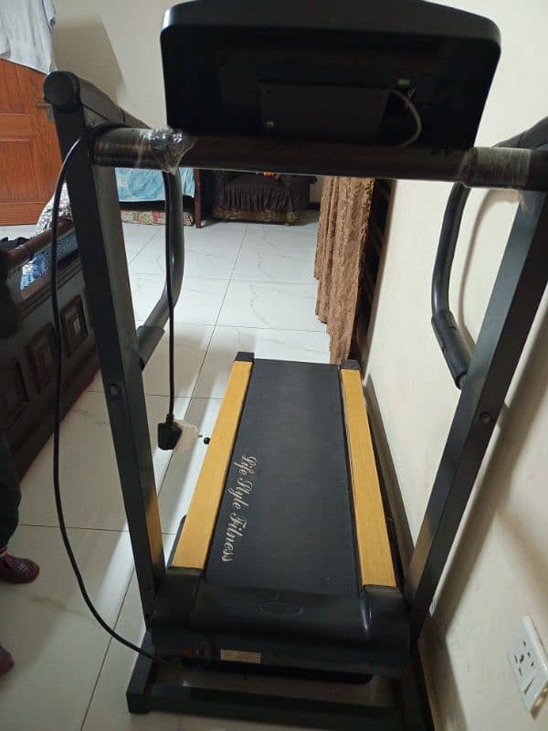 treadmill ( jogging machine) 2