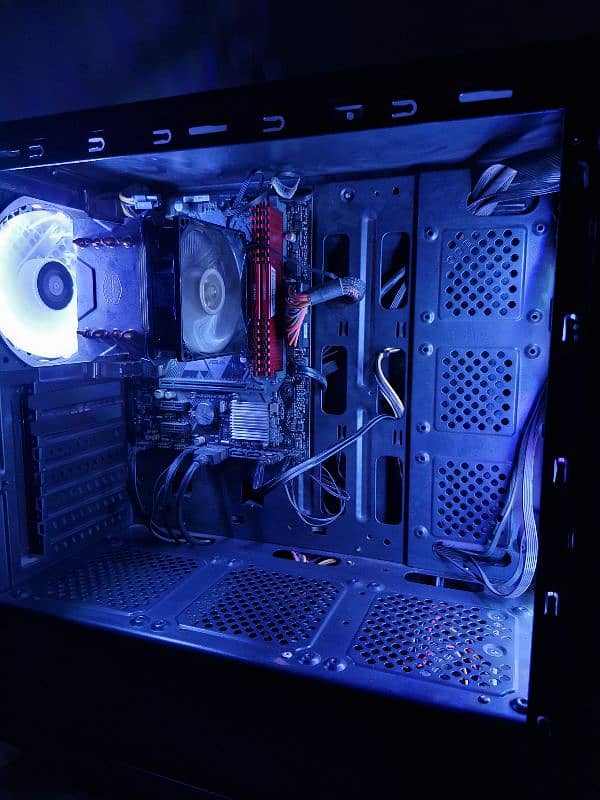 2060 Super and i7 9700K Gaming PC 2