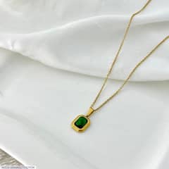 Plain 1 Carat Gold Plated Zircon Pendant