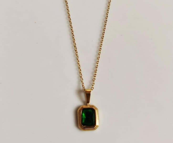 Plain 1 Carat Gold Plated Zircon Pendant 1