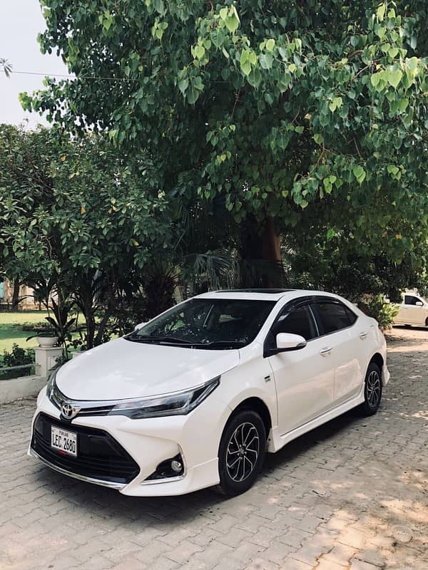 Toyota Altis Grande 2015 3