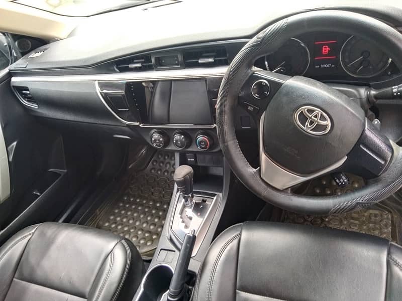 Toyota Altis Grande 2015 14