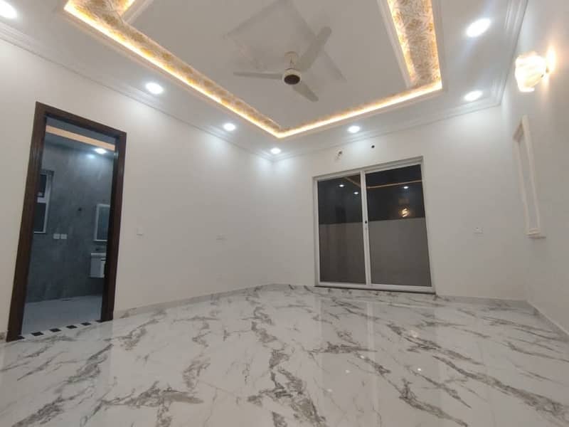 1 Kanal Luxury Non Furnished Upper Portion For Rent In Bahria Town Lahore 19