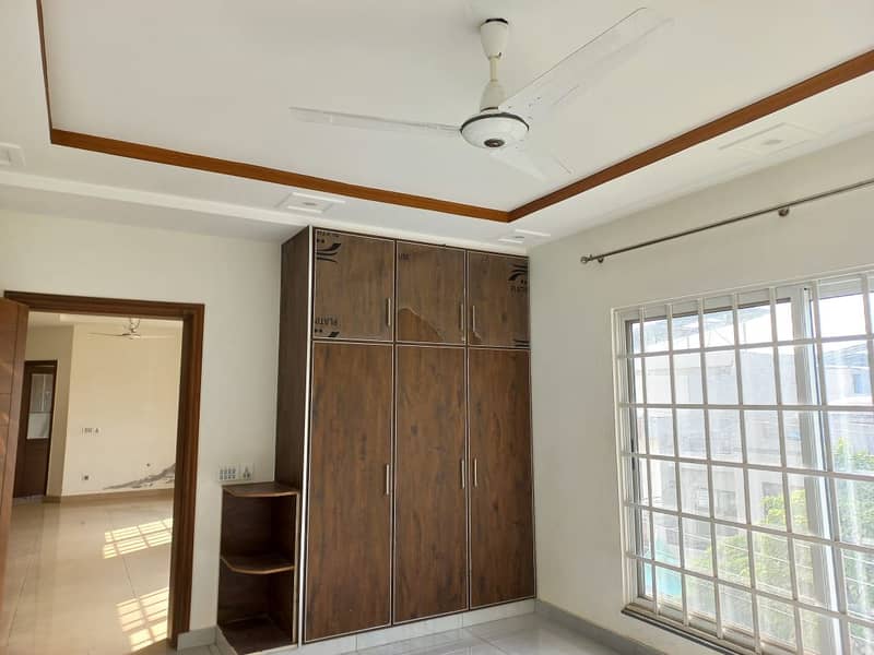 10 Marla For Rent In pcsir phase 2 Near Shoukat khanam And UNi 1