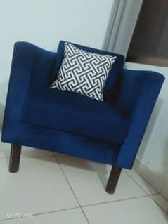 A Blue 1 Seater Sofa With Cushion (Slightly Used)