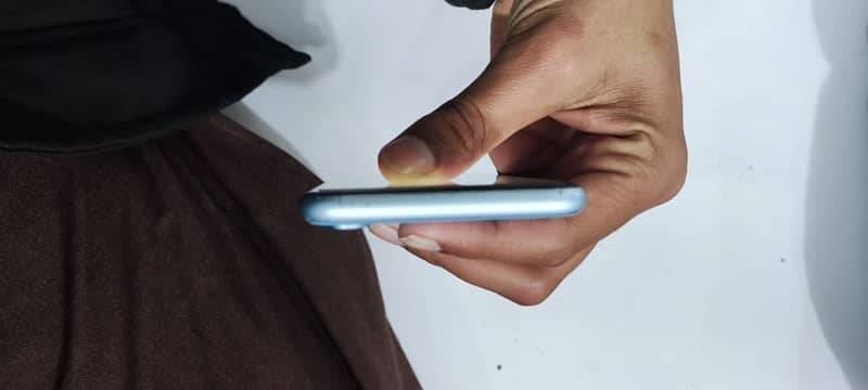 iphone xr non pta 4