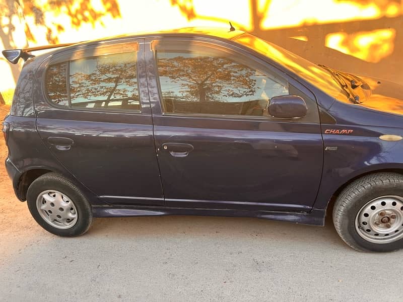 Toyota Vitz 2001 2