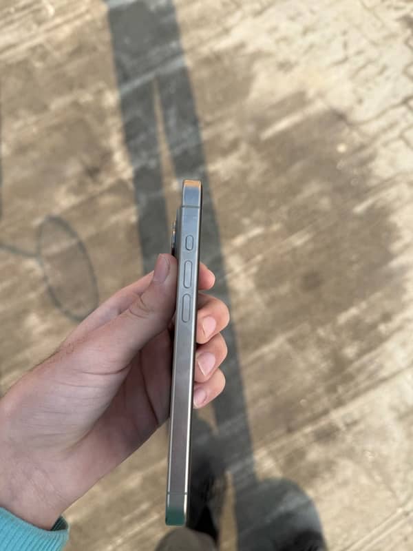 iPhone 15 Pro 256GB Natural Titanium Factory unlock 1