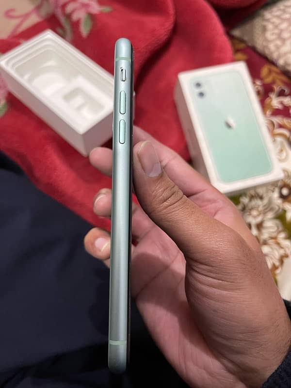 iphone 11 128GB dual sim PTA approved 6