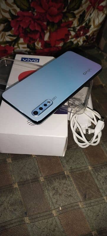 vivo s1 8/256 gb in neat fresh condition 6