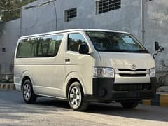 Toyota Hiace Van (TRH200)