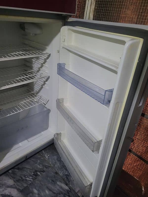 Haier HRF 385 Large size fridge 4