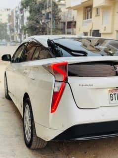 Toyota Prius 2016