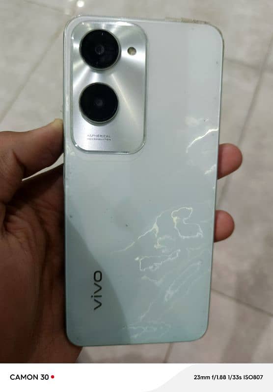 Vivo Y18 3