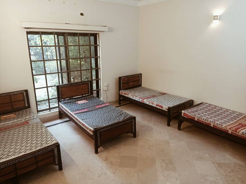 Girls hostel near Shifa at walking distance 4