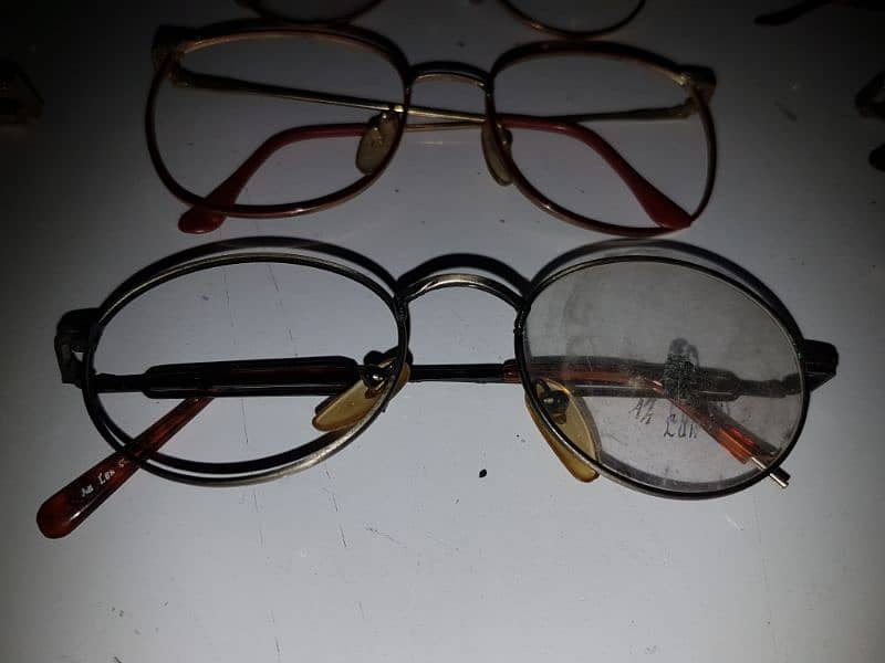 imported glassis stock each pair 600 rs very good quality stock 5