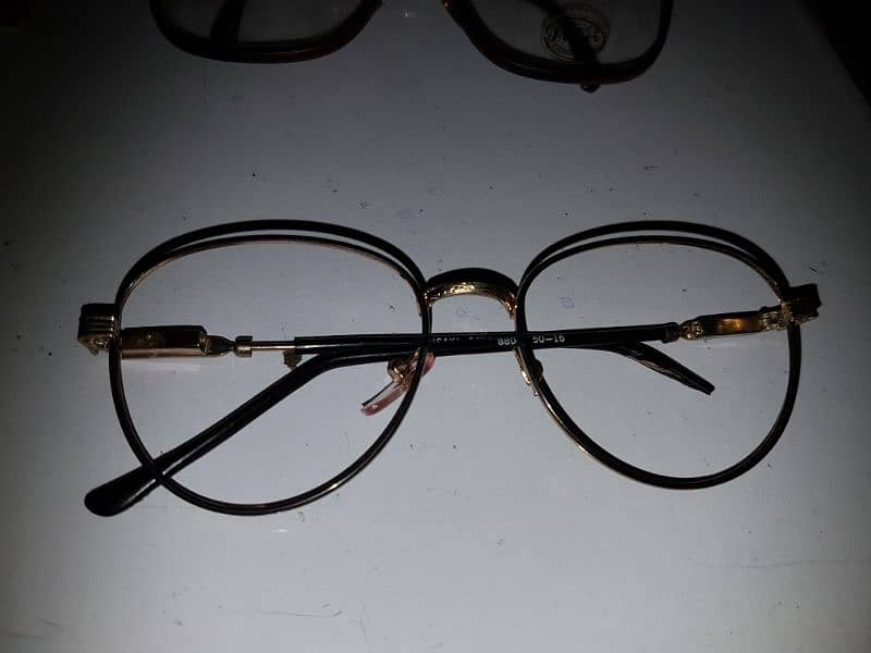 imported glassis stock each pair 600 rs very good quality stock 12