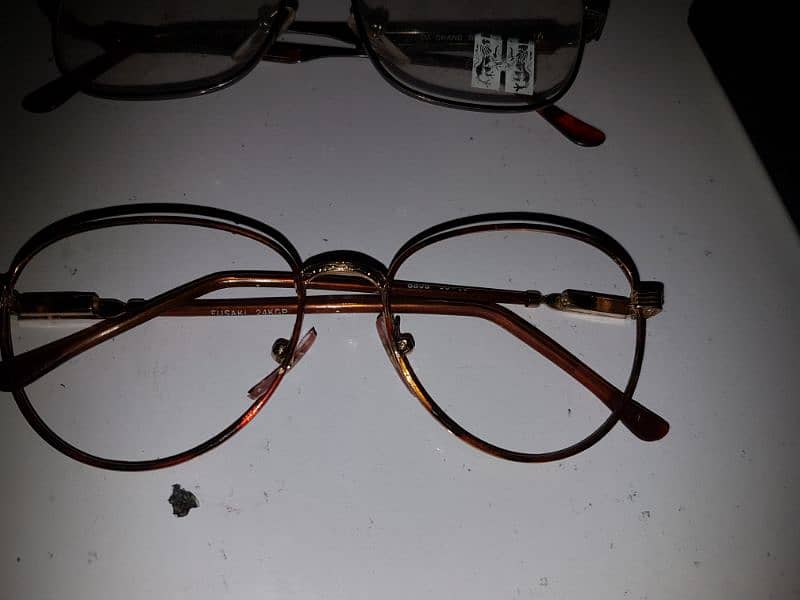 imported glassis stock each pair 600 rs very good quality stock 16