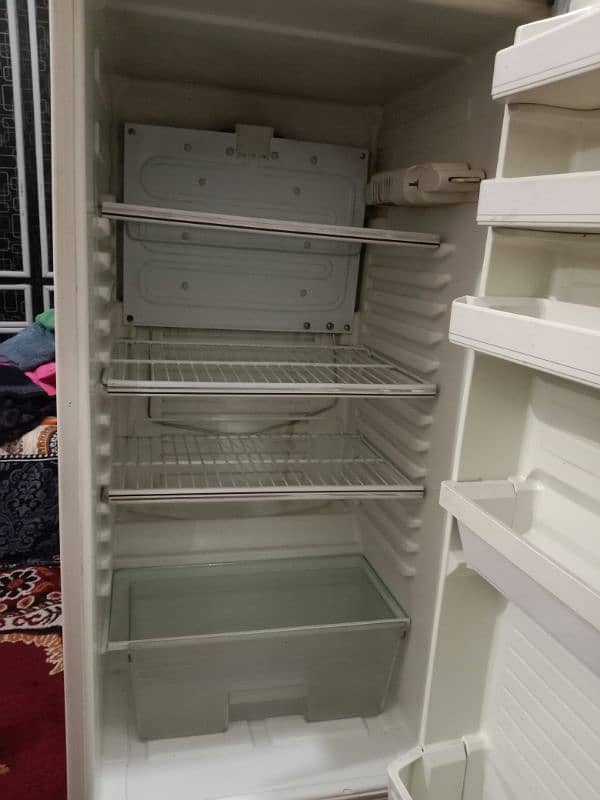 fridge dawlance like new 8