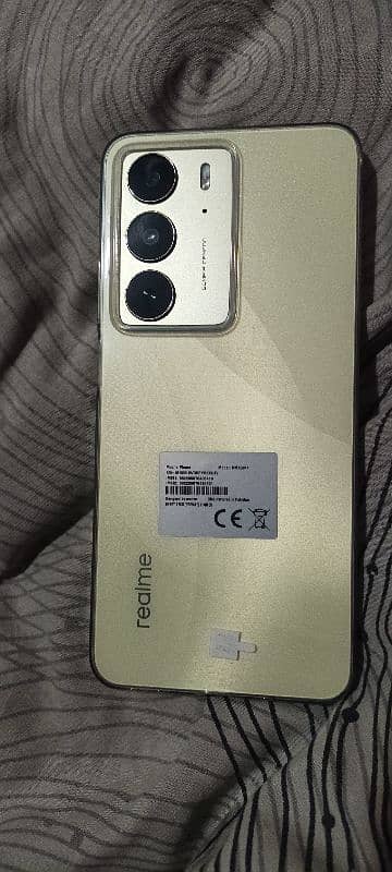 Realme C75 8gb ram 256 gb room 1