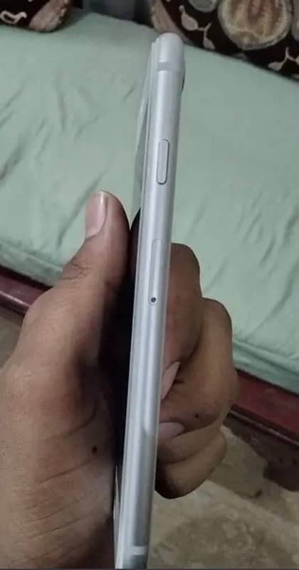 Iphone 8 Non PTA 64gb White 3