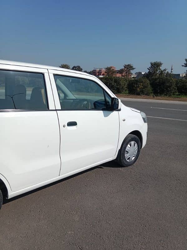 Suzuki Wagon R 2018 14