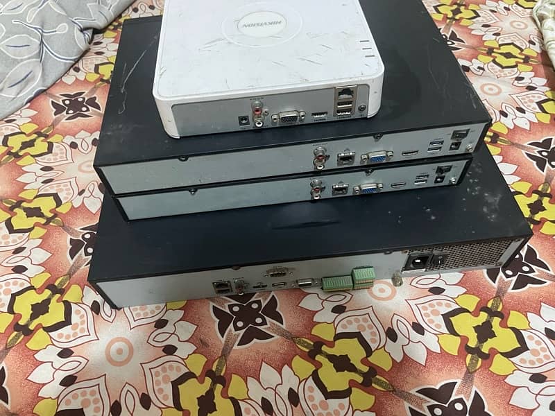 Hikvision, Dahua, UNV Cameras NVR And Poe 3