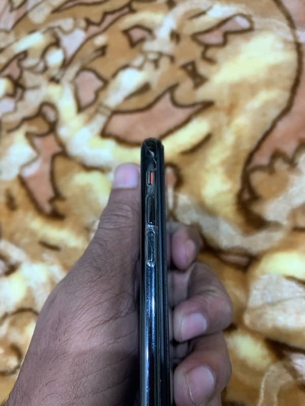 I Phone X (256 Non-PTA) 2