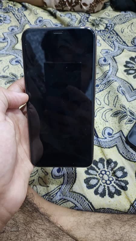 I phone 11 pro max (PTA)256 8