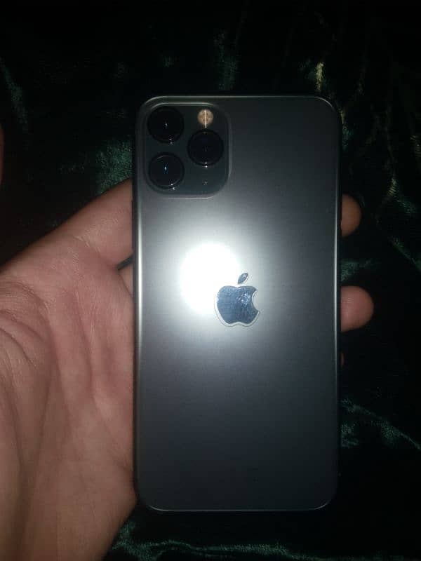 iPhone 11 pro All OK no any problem water pack 256 gb 84%batterthealth 2