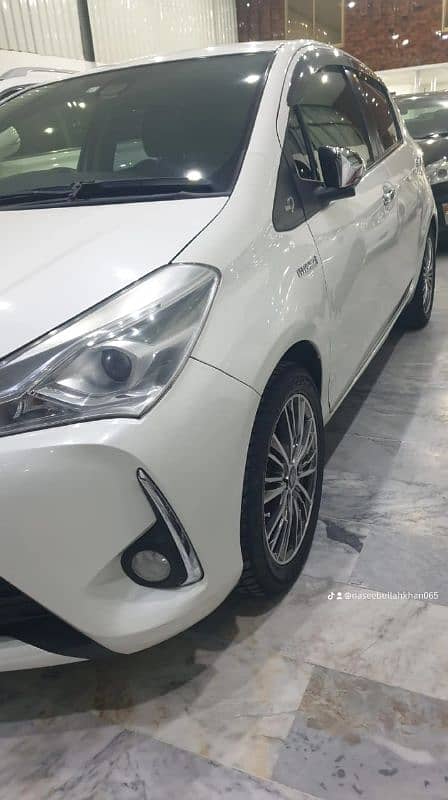 Toyota Vitz 2017 1