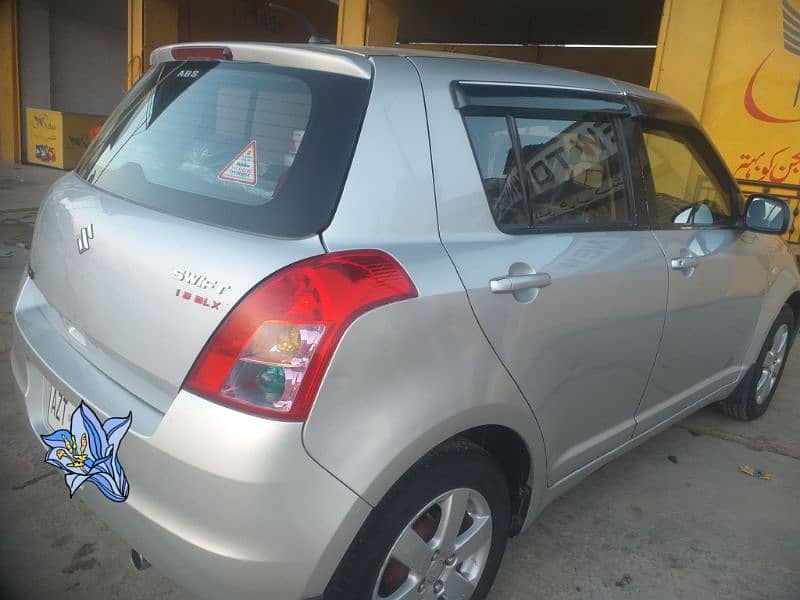 Suzuki Swift 2013 DLX 1.3 3