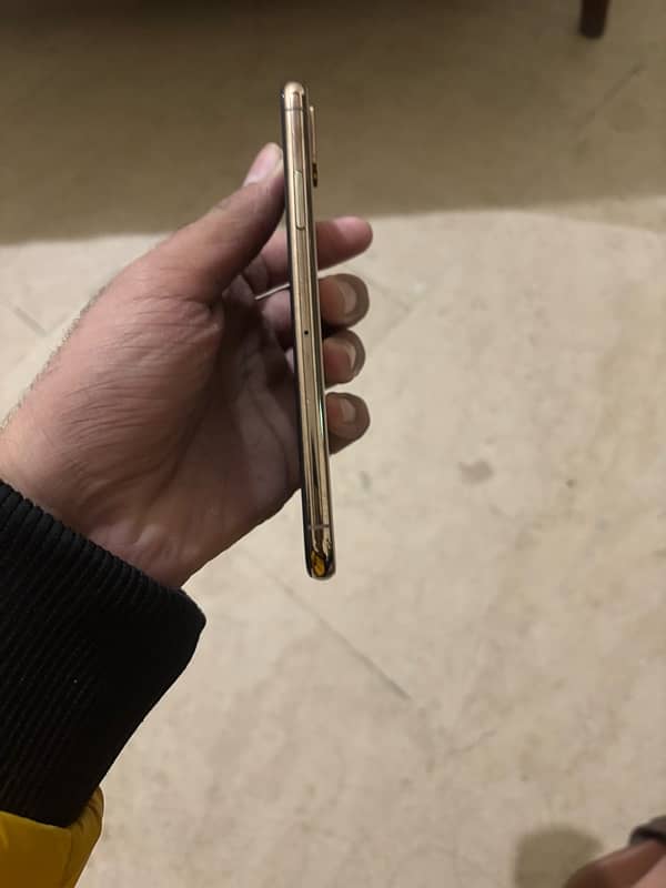 iPhone XS 256gb pta approved 3