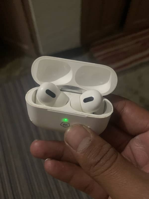 apple airpod for sale base sound good battery 4