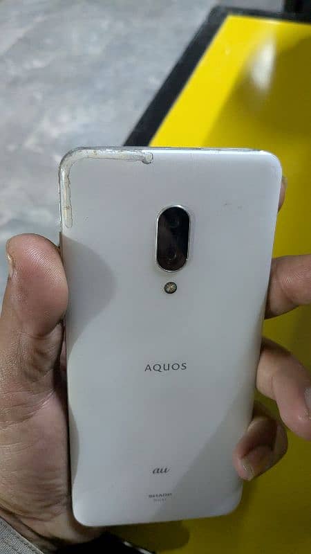 Aquos zero 2 4