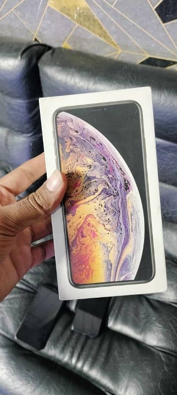 I phone Xsmax 512 gb Dual Physical PTA Approved with Orignal Box 0