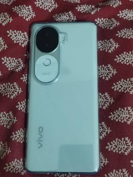 vivo v40e 8+8/256gb 2 days used 0