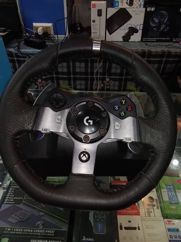 Logitech g920 with shifter almost new mint conditions 0