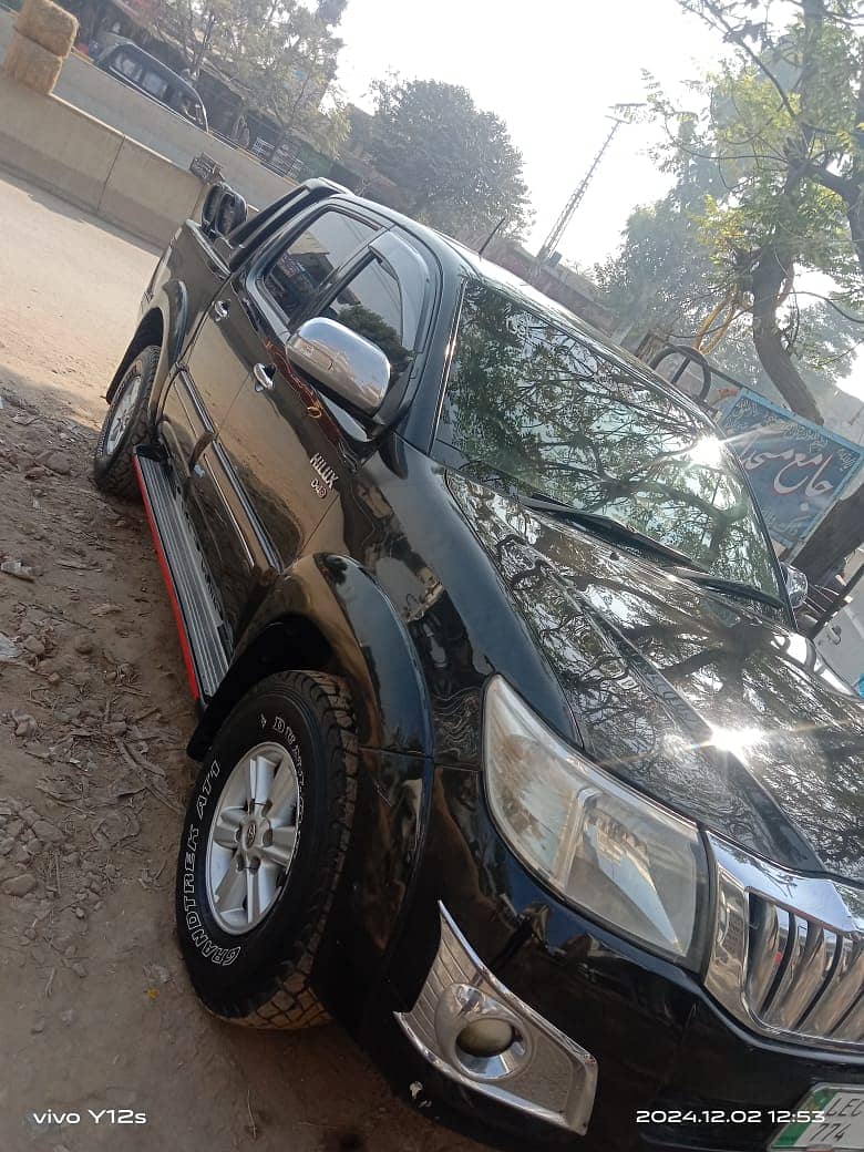 Toyota Hilux 2012 4