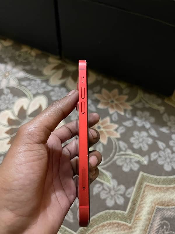 Iphone 12 Red Colour 4