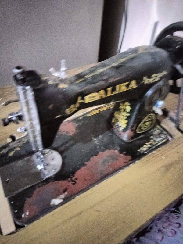 No Electricity Sewing Machine 0