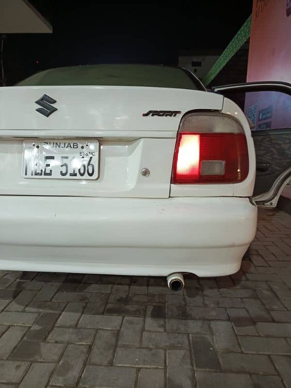 Suzuki Baleno 2004 11