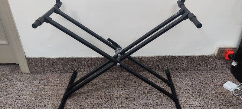 Piano and Keyboard stand X3B 0