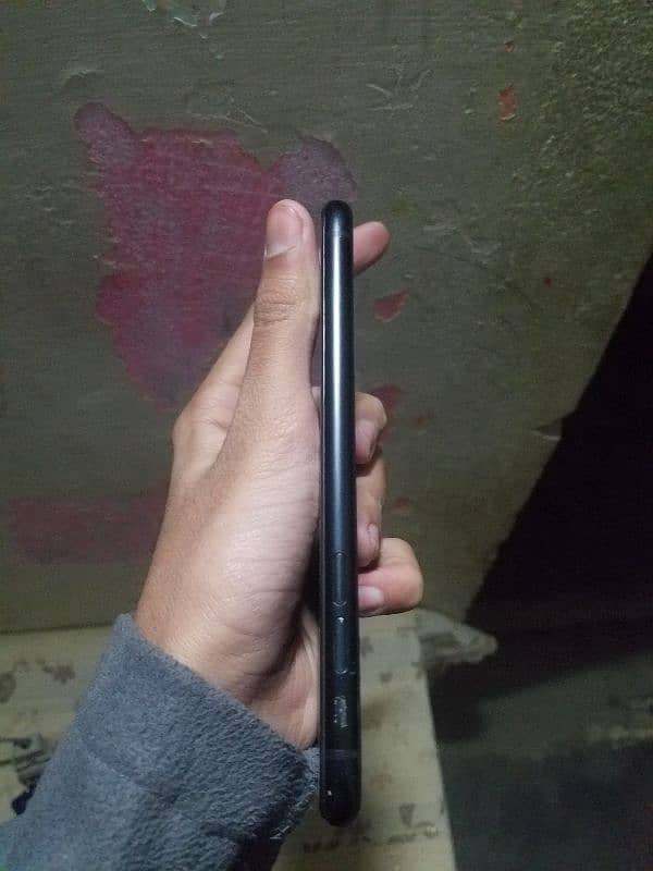 IPHONE XR NON PTA JV 7