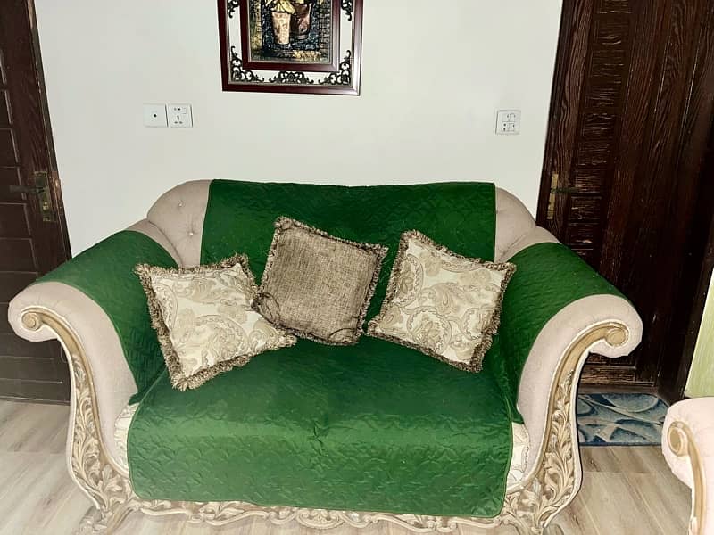 “URGENT SALE” 7-Seater Sofa for Sale - Excellent Condition! 4