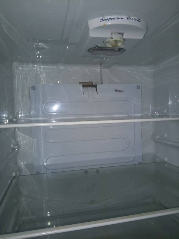 dawlance fridge inverter good condition medium size 11