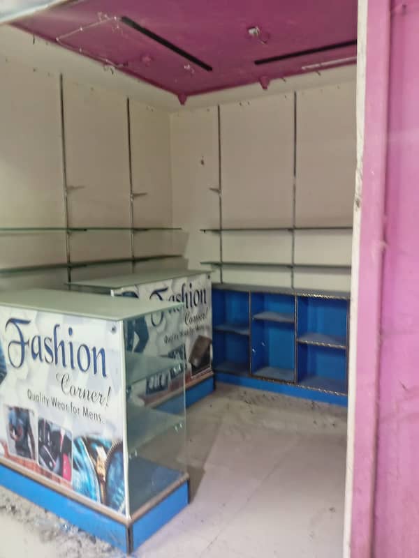 URGENT SALE BEST FOR INVESTOR CORNER SHOP IN SADDAR NEAR ZAINAB MARKET IN INTERNATIONAL BUSINESS TRADE CENTRE FOR SALE 2