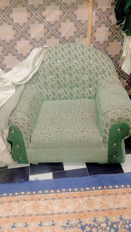 Used Sofa set Seven Siter 0