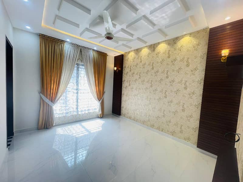 6 MARLA LOWER PORTION FOR RENT IN BAHRIA TOWN LAHORE 4